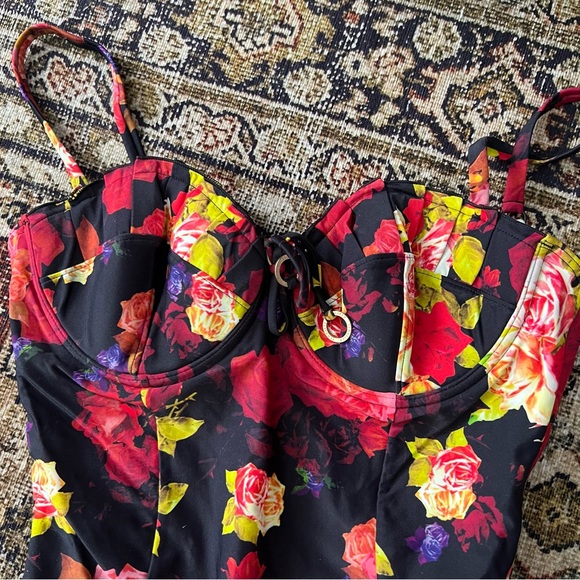 Ted baker 34 c/d floral swimsuit (read details) - Picture 6 of 8